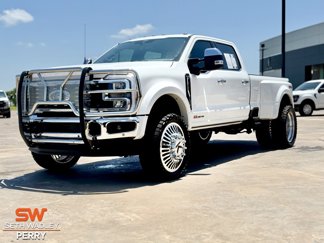 Used 2025 Ford F450 King Ranch w/ Chrome Package image 1