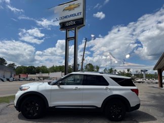 Used 2023 Ford Explorer Platinum w/ Technology Package image 1