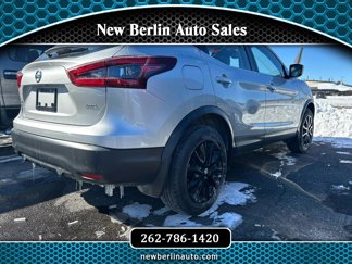 Used 2022 Nissan Rogue Sport S image 1