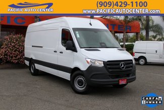Used 2025 Mercedes-Benz Sprinter 2500 image 1