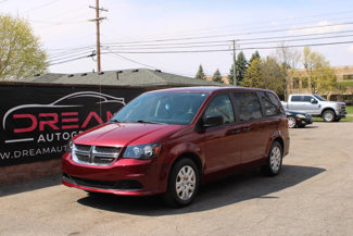 Used 2019 Dodge Grand Caravan SE w/ UConnect Hands-Free Group image 1