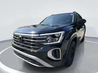 New 2025 Volkswagen Atlas Peak Edition SE image 1