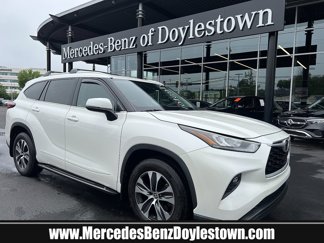 Used 2020 Toyota Highlander XLE image 1