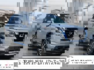 New 2025 Nissan Pathfinder Platinum image 1