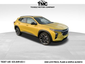 New 2025 Chevrolet Trax RS w/ Sunroof Package image 1