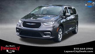 Certified 2022 Chrysler Pacifica Limited image 1