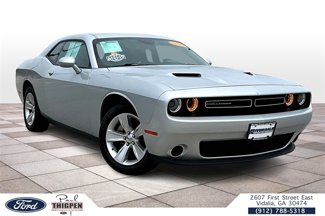 Used 2023 Dodge Challenger SXT image 1