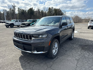 New 2025 Jeep Grand Cherokee L Laredo image 1
