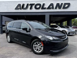Used 2021 Chrysler Voyager Lxi image 1