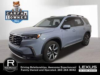Used 2025 Honda Pilot Touring image 1