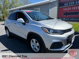 Used 2021 Chevrolet Trax LT w/ LT Convenience Package image 1
