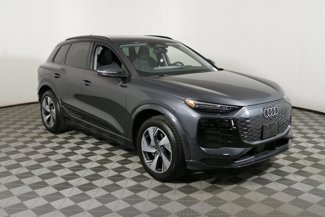 Used 2025 Audi Q6 e-tron Premium Plus image 1