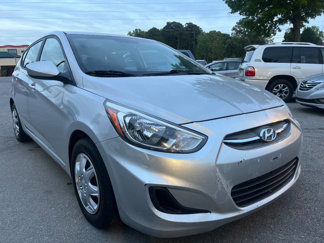 Used 2017 Hyundai Accent SE image 1