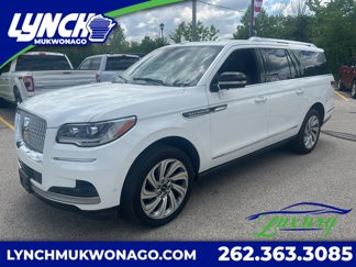 Used 2023 Lincoln Navigator L Reserve image 1