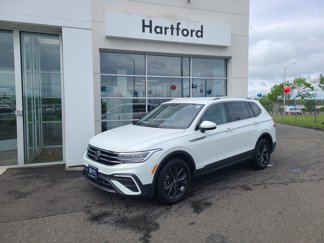 Certified 2024 Volkswagen Tiguan SE image 1