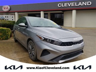 Certified 2023 Kia Forte LXS image 1