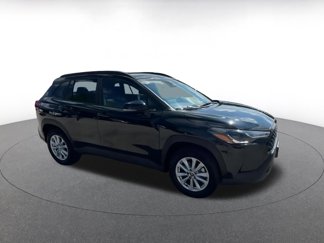 Used 2025 Toyota Corolla Cross LE video 2