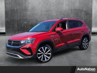 Used 2023 Volkswagen Taos SE image 1