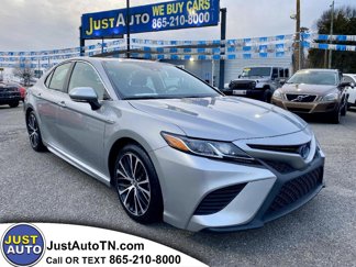 Used 2019 Toyota Camry SE image 1