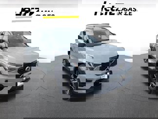 Used 2024 Volvo XC40 B5 Core image 1