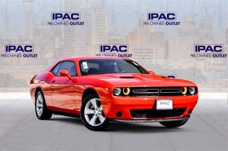 Used 2023 Dodge Challenger SXT image 1