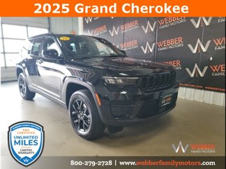 New 2025 Jeep Grand Cherokee Laredo image 1