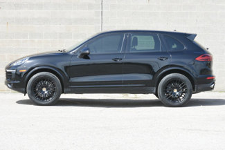 Used 2017 Porsche Cayenne Platinum Edition image 1