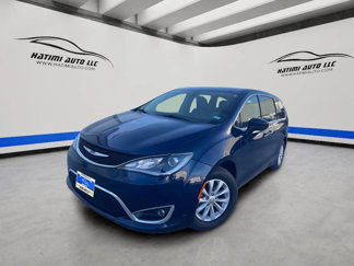 Used 2019 Chrysler Pacifica Touring Plus image 1
