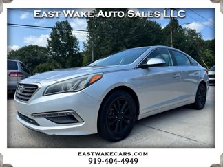 Used 2015 Hyundai Sonata SE image 1