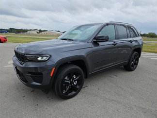 New 2025 Jeep Grand Cherokee Altitude image 1
