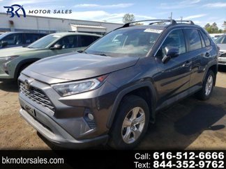 Used 2021 Toyota RAV4 XLE image 1