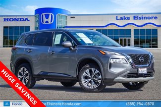Used 2021 Nissan Rogue SV image 1