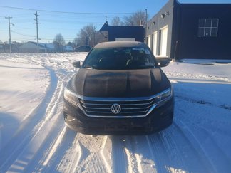 Used 2022 Volkswagen Passat 2.0T SE image 1