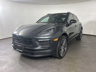 Certified 2025 Porsche Macan image 1