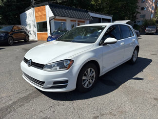 Used 2017 Volkswagen Golf S image 1