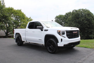 Used 2023 GMC Sierra 1500 Elevation image 1