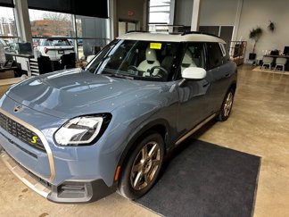 New 2025 MINI Cooper Countryman SE w/ Comfort Package Max image 1