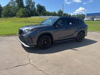 New 2025 Toyota Highlander XSE image 1