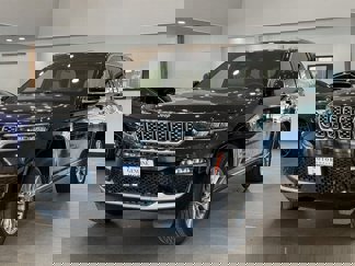 Used 2023 Jeep Grand Cherokee Summit w/ Luxury Tech Group V image 1