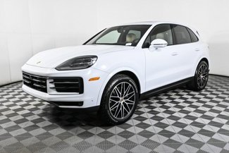 Used 2025 Porsche Cayenne image 1
