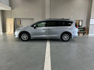 Used 2020 Chrysler Voyager Lxi image 1