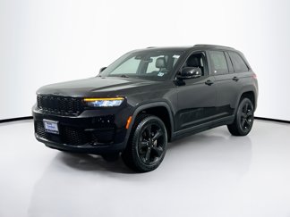 Used 2022 Jeep Grand Cherokee Altitude image 1