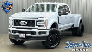 Used 2025 Ford F450 Platinum w/ FX4 Off-Road Package image 1