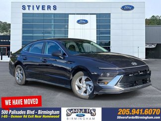 Used 2025 Hyundai Sonata SE image 1