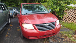 Used 2005 Chrysler Town & Country w/ Entertainment Group #1 image 1