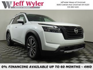 New 2025 Nissan Pathfinder Platinum image 1