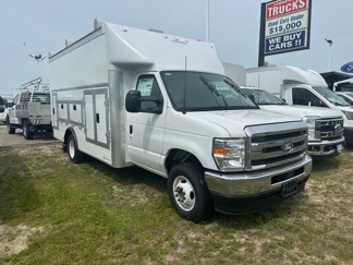New 2026 Ford E-450 and Econoline 450 Super Duty w/ Power Equipment Group image 1