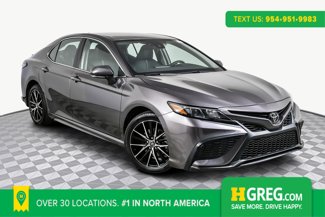 Used 2024 Toyota Camry SE image 1