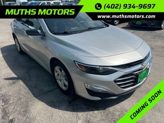 Used 2022 Chevrolet Malibu LS image 1