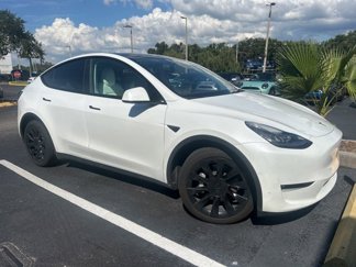 Used 2022 Tesla Model Y Long Range video 1